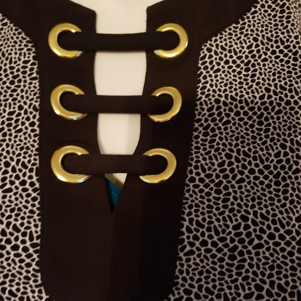 Michael Kors Black White Stretch Knit Grommet Criss Cross Neckline SZ L - Picture 4 of 6